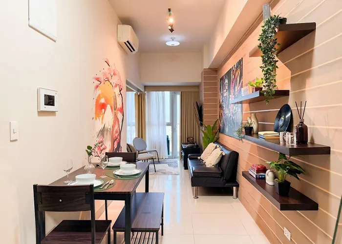 Luxe 1br In Bgc Across Mitsukoshi, Uptown #upt223f