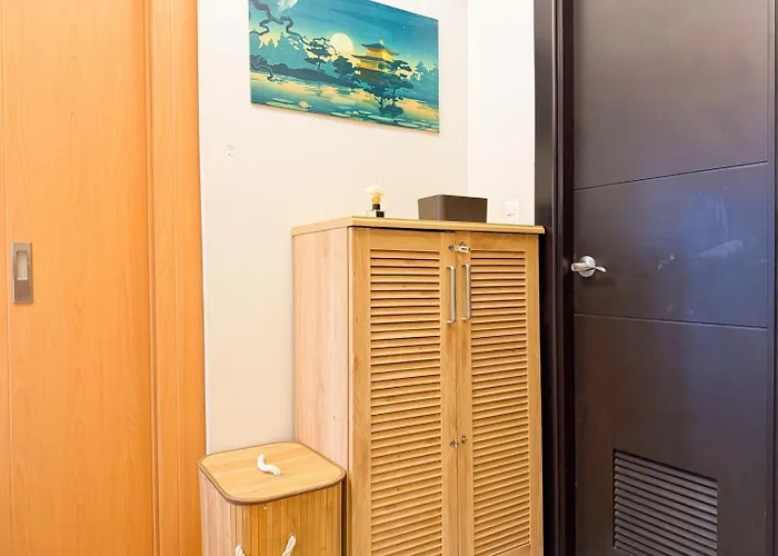 Сasa de vacaciones Luxe 1br In Bgc Across Mitsukoshi, Uptown #upt223f