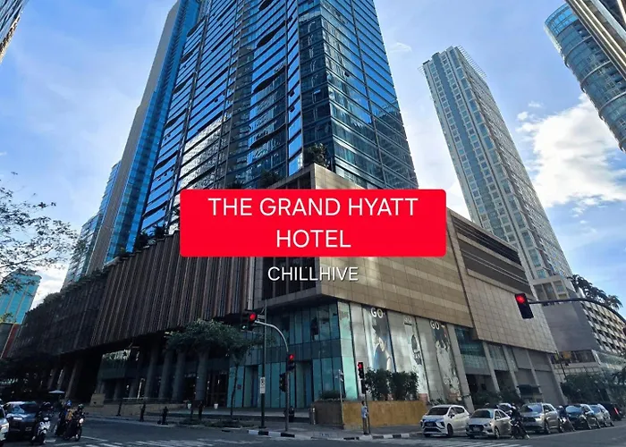 Luxe 1br In Bgc Across Mitsukoshi, Uptown #upt223f *