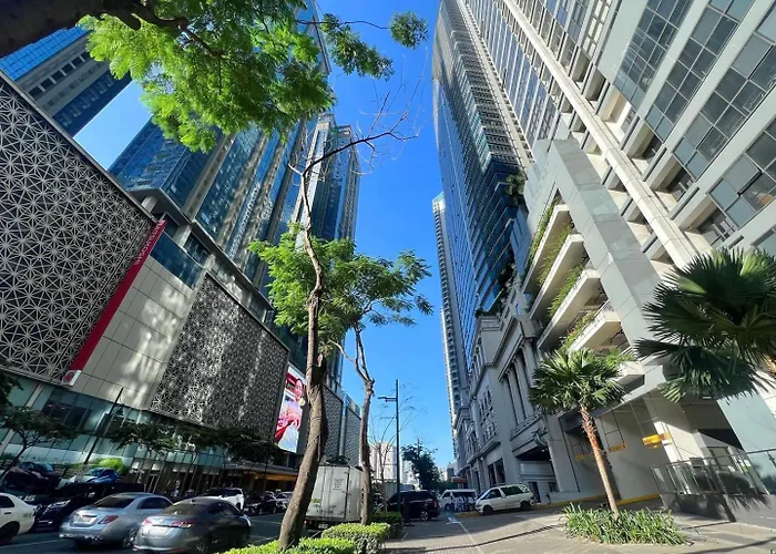 Сasa de vacaciones Luxe 1br In Bgc Across Mitsukoshi, Uptown #upt223f *